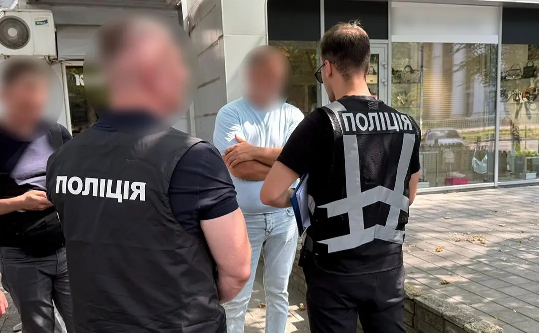 Нацполіція затримала шахрая, який за 25 000 євро обіцяв посаду в Офісі Генпрокурора