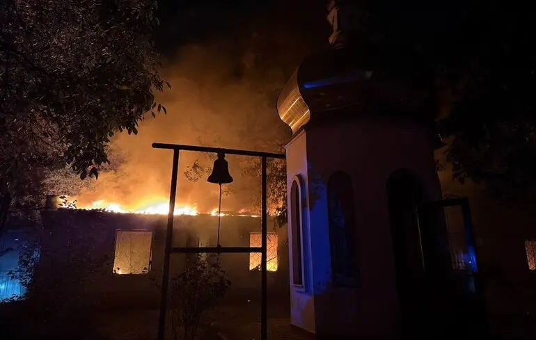 Під час масованої дронової атаки в Одесі загинула одна людина, ще чотири були поранені, ОВА опублікували кадри пожеж і руйнувань