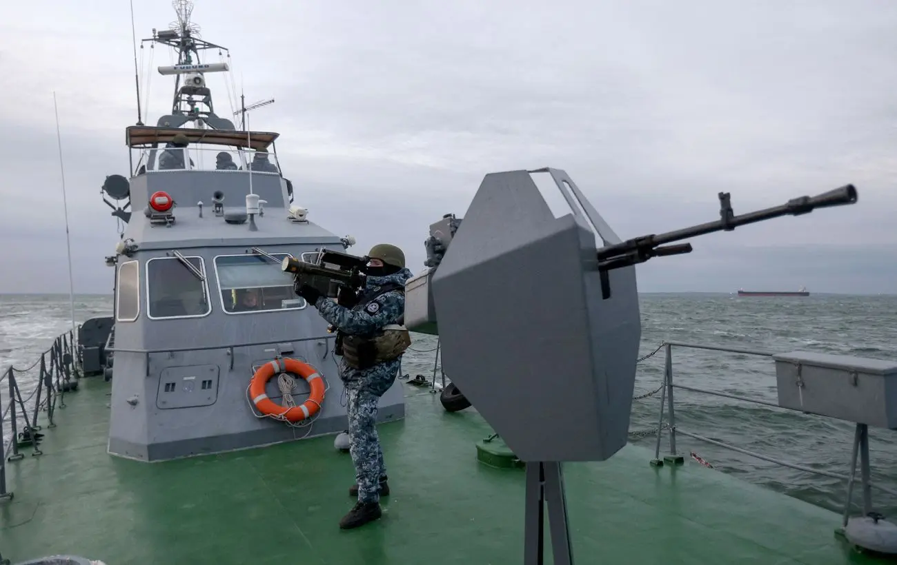 ППО вночі збила над Чорним морем новітній дрон росіян "Дань-М" (відео)