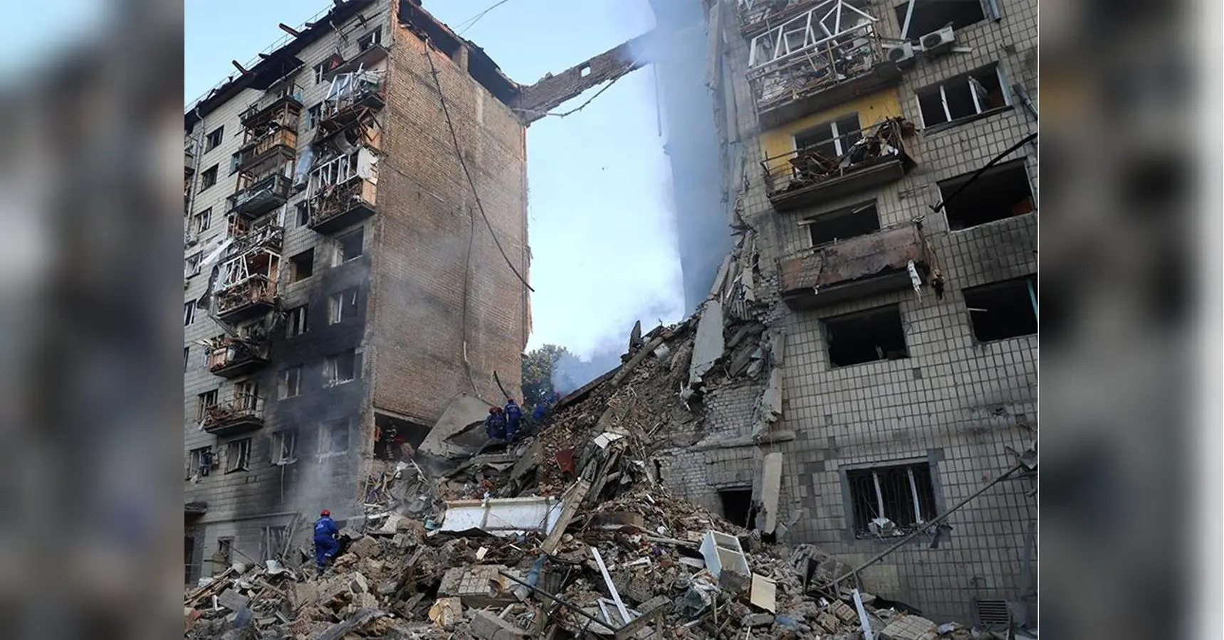 У Києві руйнування та багато загиблих після нічного масованого удару ворога (фото, відео)