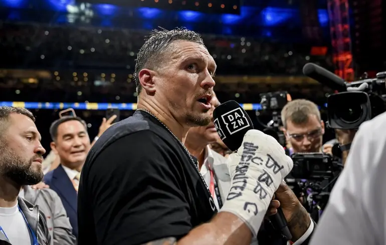 WBO запросила в Усика новий медичний висновок про травму після роликів із танцями та грою у футбол