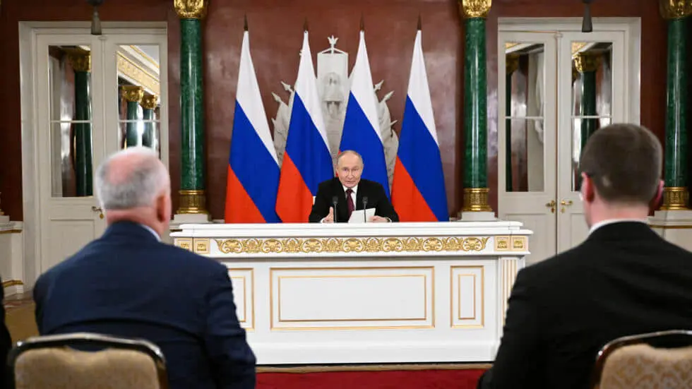 Німецькі ультраправі і ліві закликають Мерца поговорити з Путіним