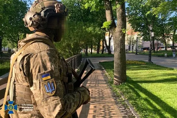 Підготуйте документи: у центрі Києва поліція та СБУ здійснюють безпекові заходи