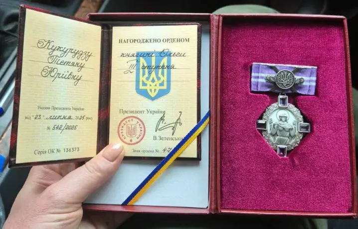 Президент особисто вручив орден княгині Ольги ІІІ ступеня військовій з Буковини