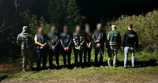 Біля Ужгорода затримали п’ятьох ухилянтів, які мали перетнути кордон за 50 тис. доларів