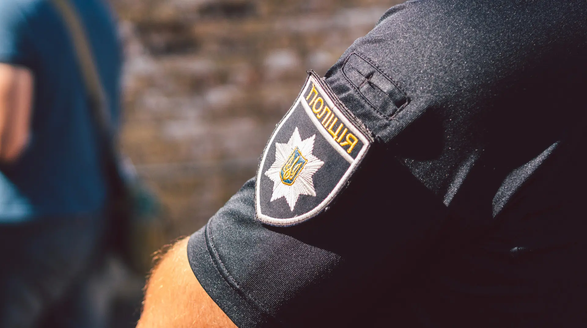 У Тернополі група підлітків побила дівчину: за справу взялася поліція