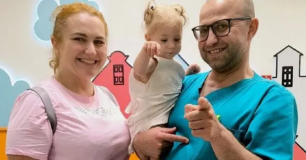 Львівські хірурги вперше в Україні сформували дитині анус за допомогою робота Da Vinci