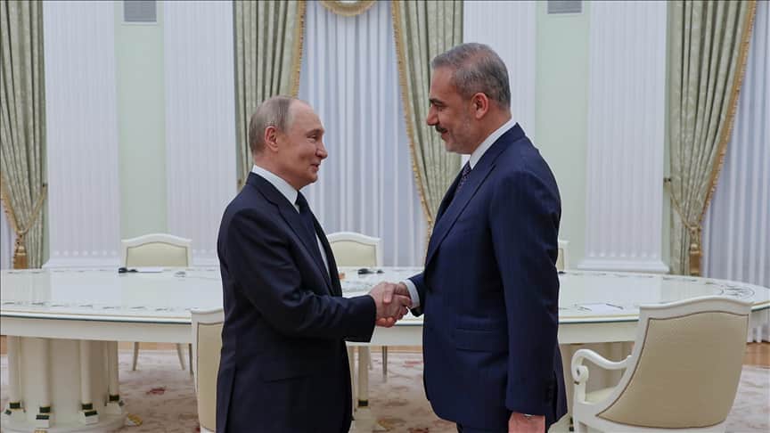 Глава МЗС Туреччини у Москві обговорив з Путіним Україну
