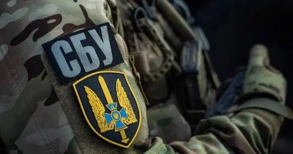 Посадовець НАБУ приховав купівлю квартири за 100 тис. доларів та російські паспорти батьків