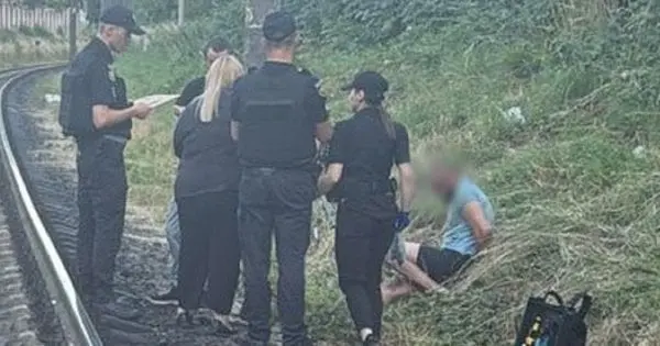 Львів’янин із ножицями напав на дітей, які хотіли йому допомогти