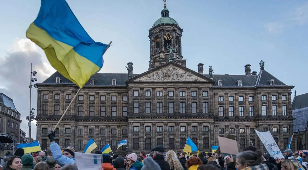 Нідерланди подвоять платню за притулок для українців з роботою