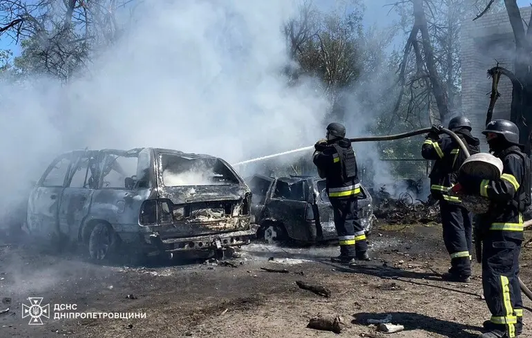 Російська ракета вбила на Дніпропетровщині двох людей та чотирьох поранила