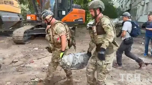 Удар по будинку у Києві: знайдено двигун російської ракети