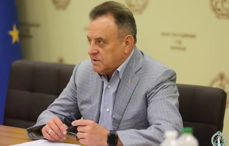 Керівника секретаріату КС звинувачують у нелегітимному перебуванні на посаді