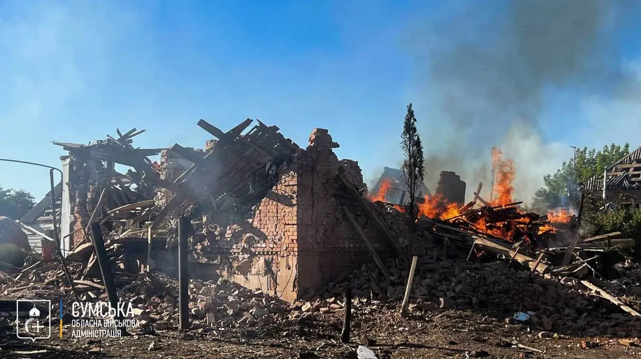 РФ обстріляла Сумщину: загинула людина, десятки будинків зруйновані 
