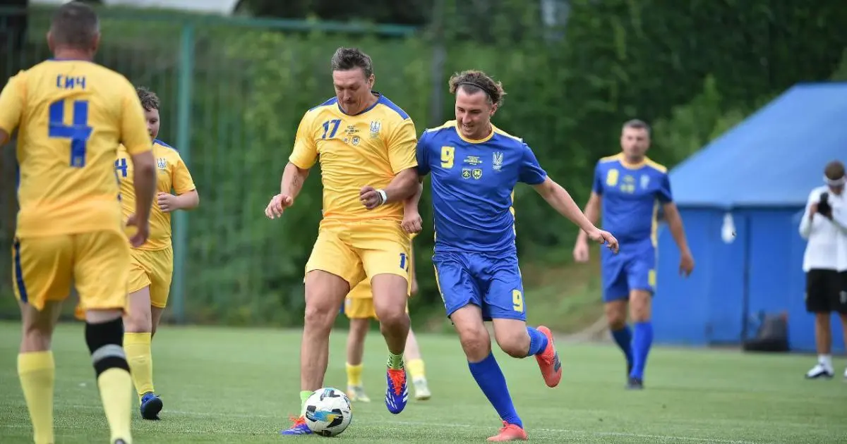Харківські футболісти та військові провели спільний матч
