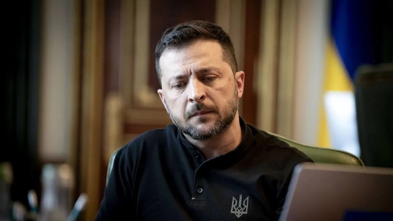 Зеленский обсудил форматы мирных переговоров лидеров со Стармером