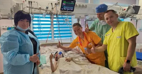 У Львові хірурги вирівняли хребет 12-річної  дівчинки, який викривився аж на 160 градусів