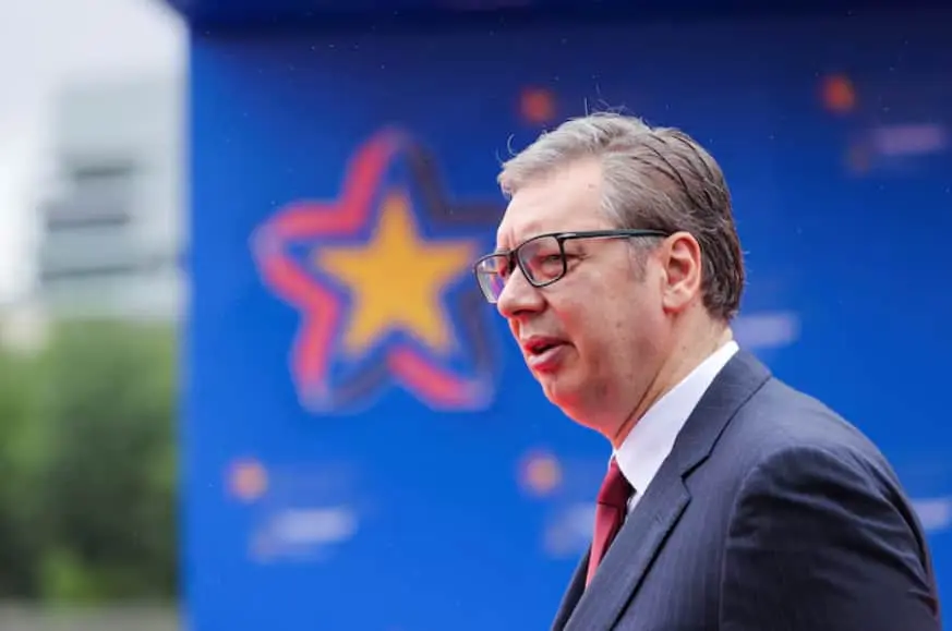 Сербський президент запропонував діалог з протестувальниками