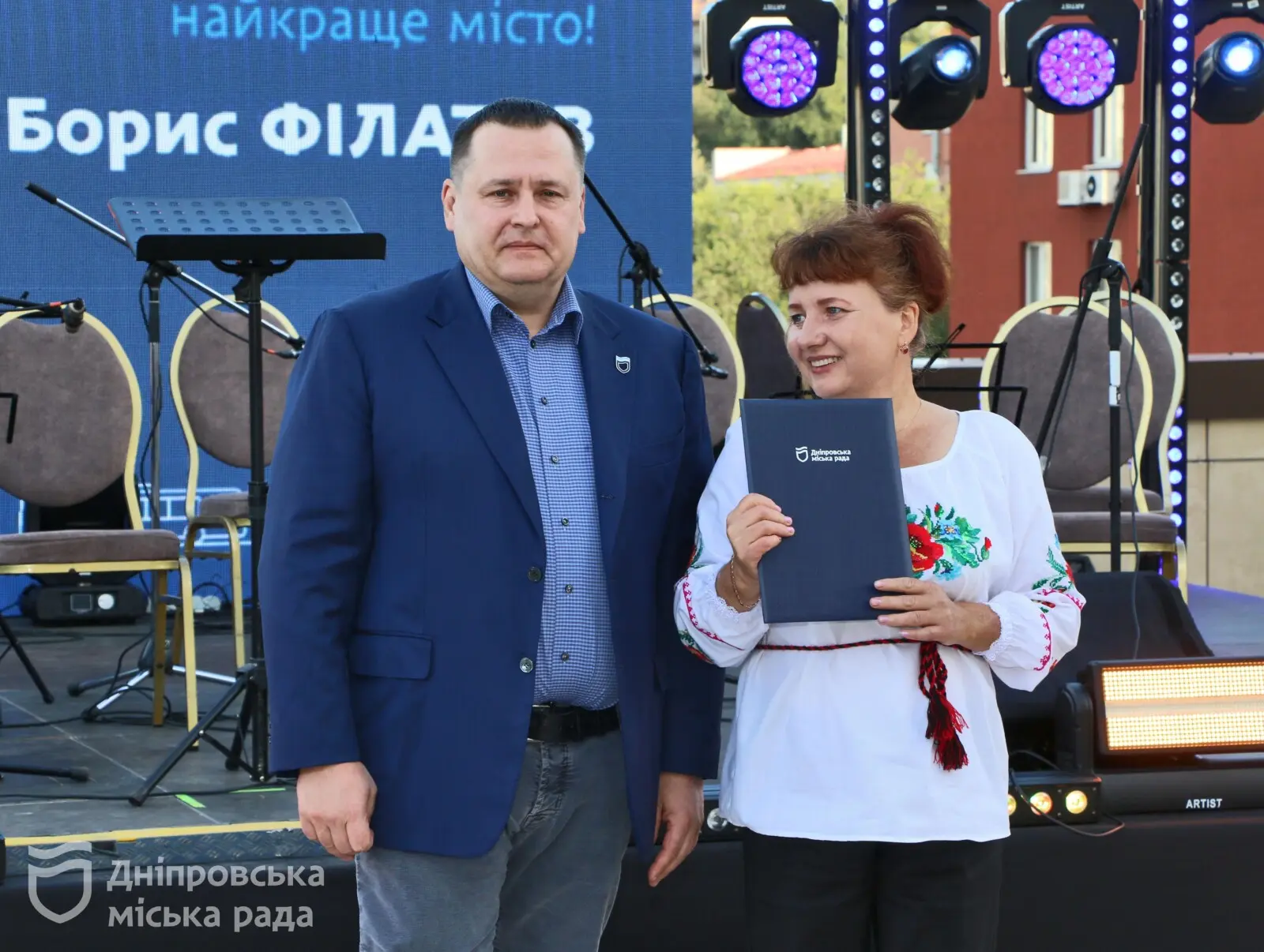 У День міста Борис Філатов вручив нагороди медикам, рятувальникам, працівникам освіти та комунальних служб 