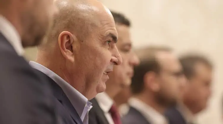Румунські ЗМІ дізнались останні деталі перемовин партій про нового прем’єра