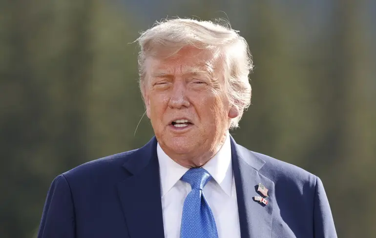 "Чокнутий Такер": Трамп відповів Карлсону після звинувачень у розпалюванні війни з Іраном