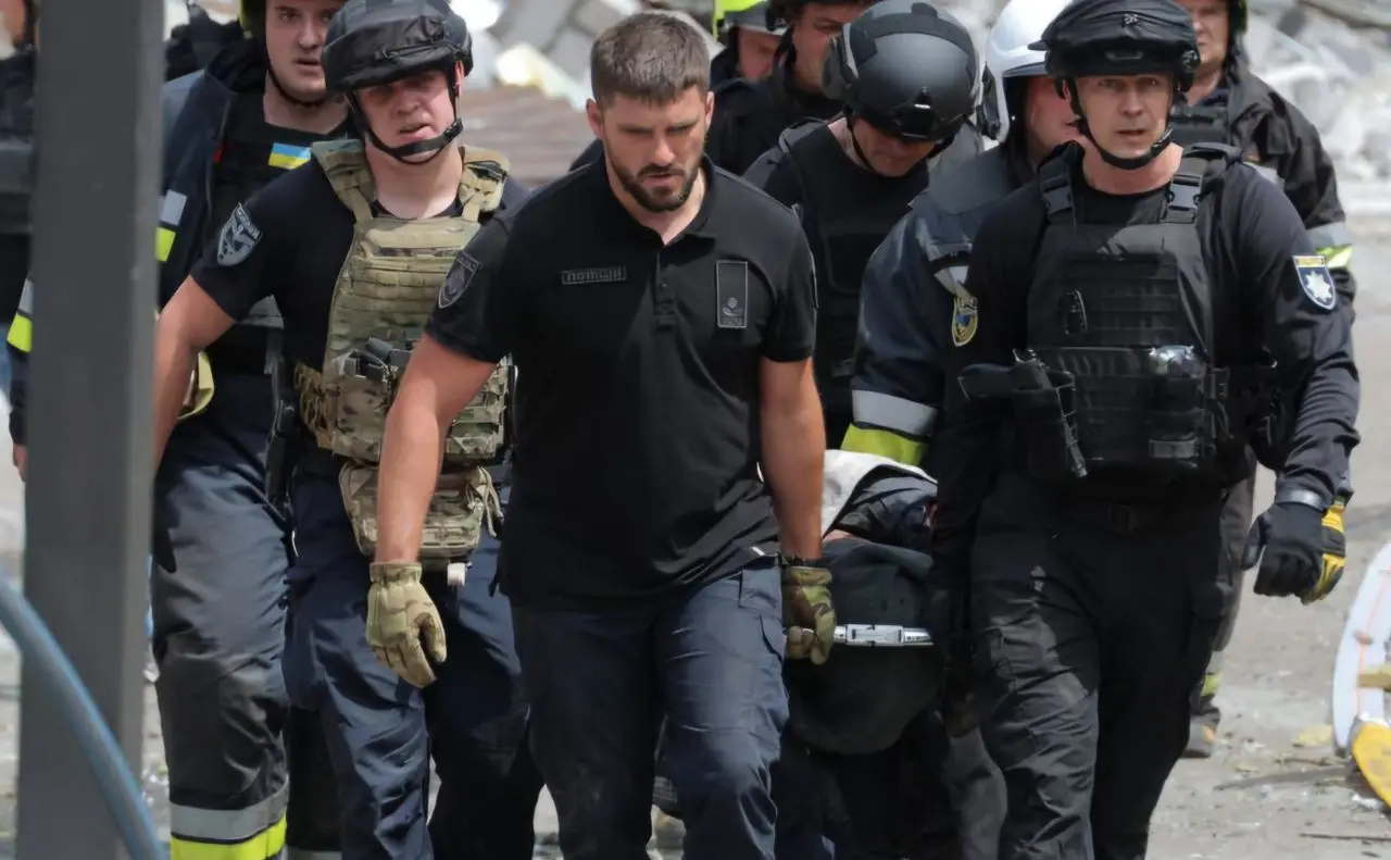 У Дніпрі оголосили День жалоби за загиблими внаслідок ракетного удару по місту