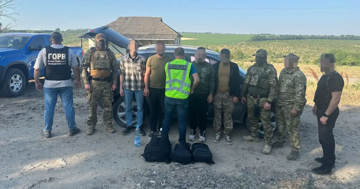 Вінничанин за 3 тисячі доларів організовував незаконний виїзд військовозобов’язаних за кордон