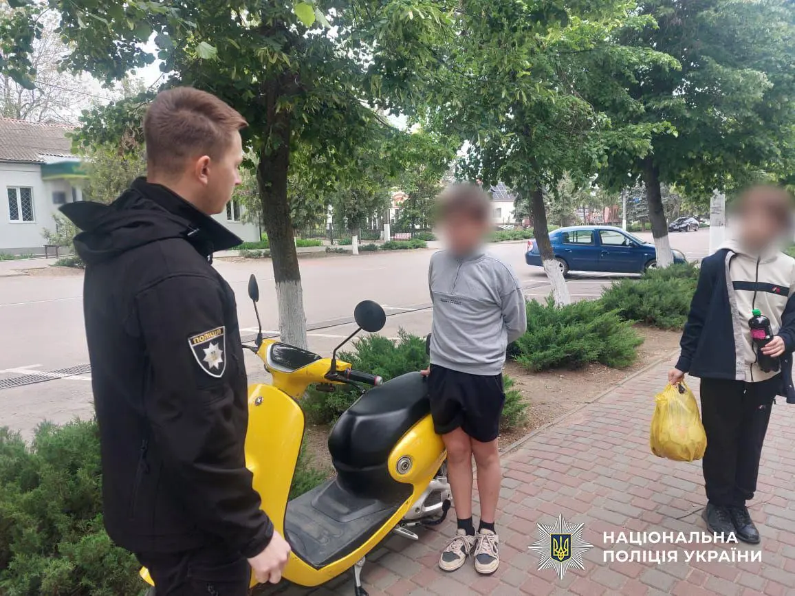 Підлітки за кермом без водійських посвідчень: одеські поліцейські оштрафували їхніх батьків