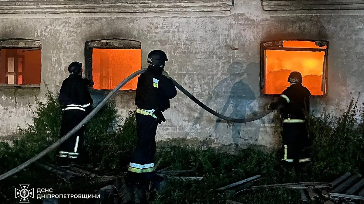 Ворог пошкодив ферму на Дніпропетровщині: загинуло 20 голів худоби