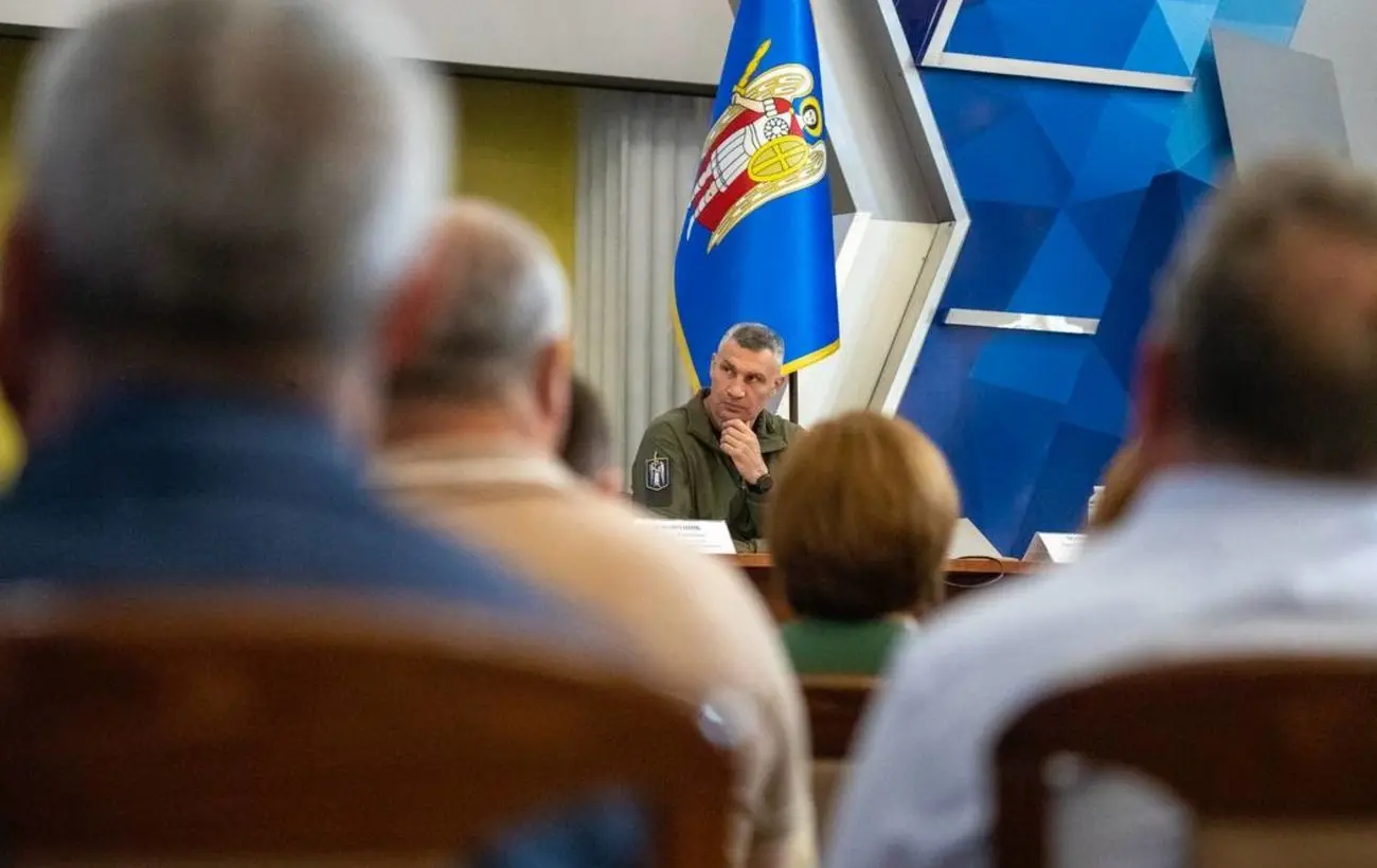 Політика не повинна переважати і спричиняти хаос в управлінні містом, - Кличко