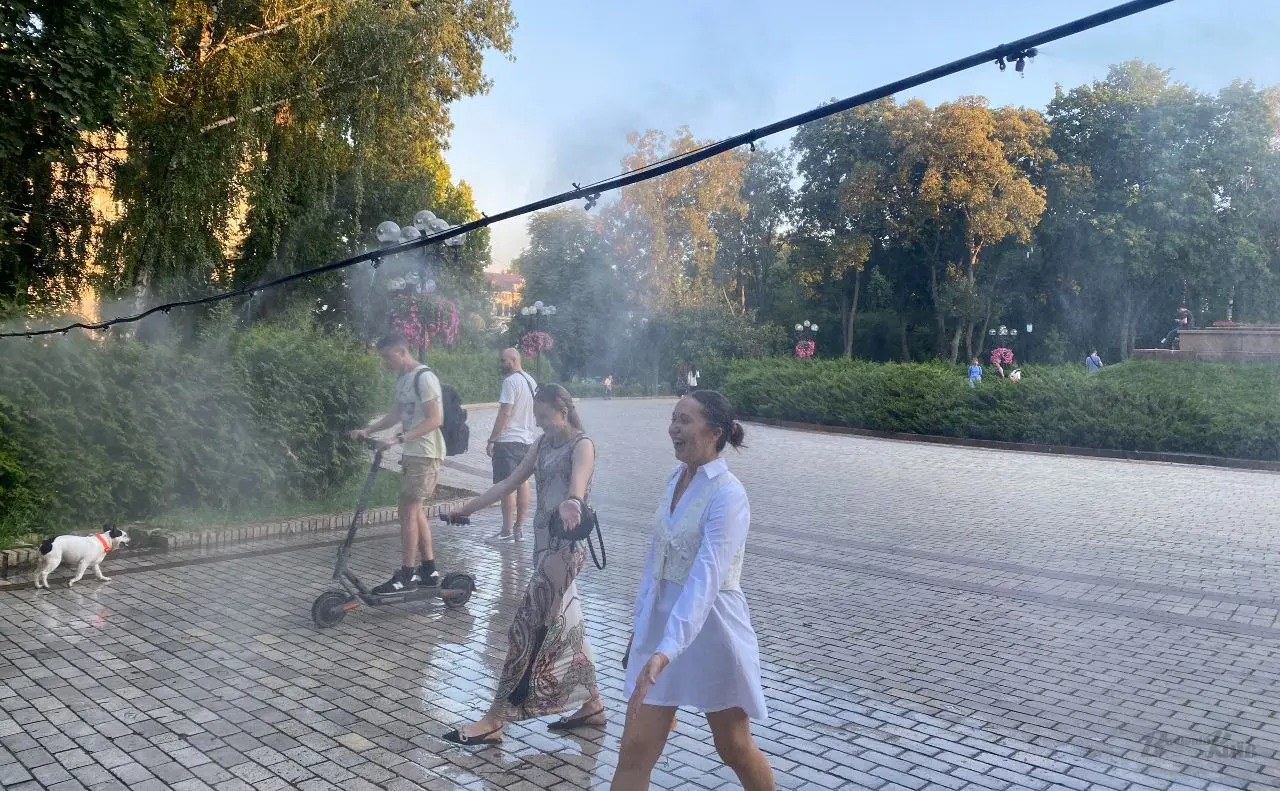 На погодному фронті без змін: у Києві буде спекотно, але не критично