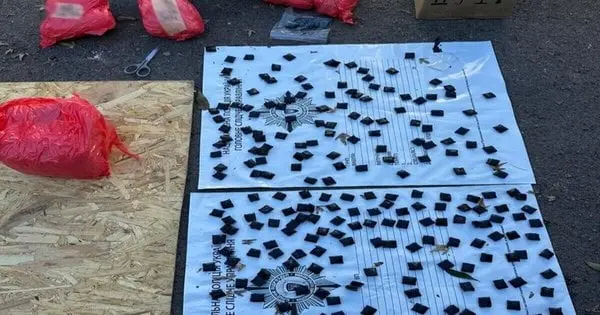 Після порушення ПДР біля Львова затримали наркокурʼєра із 5 кг психотропів