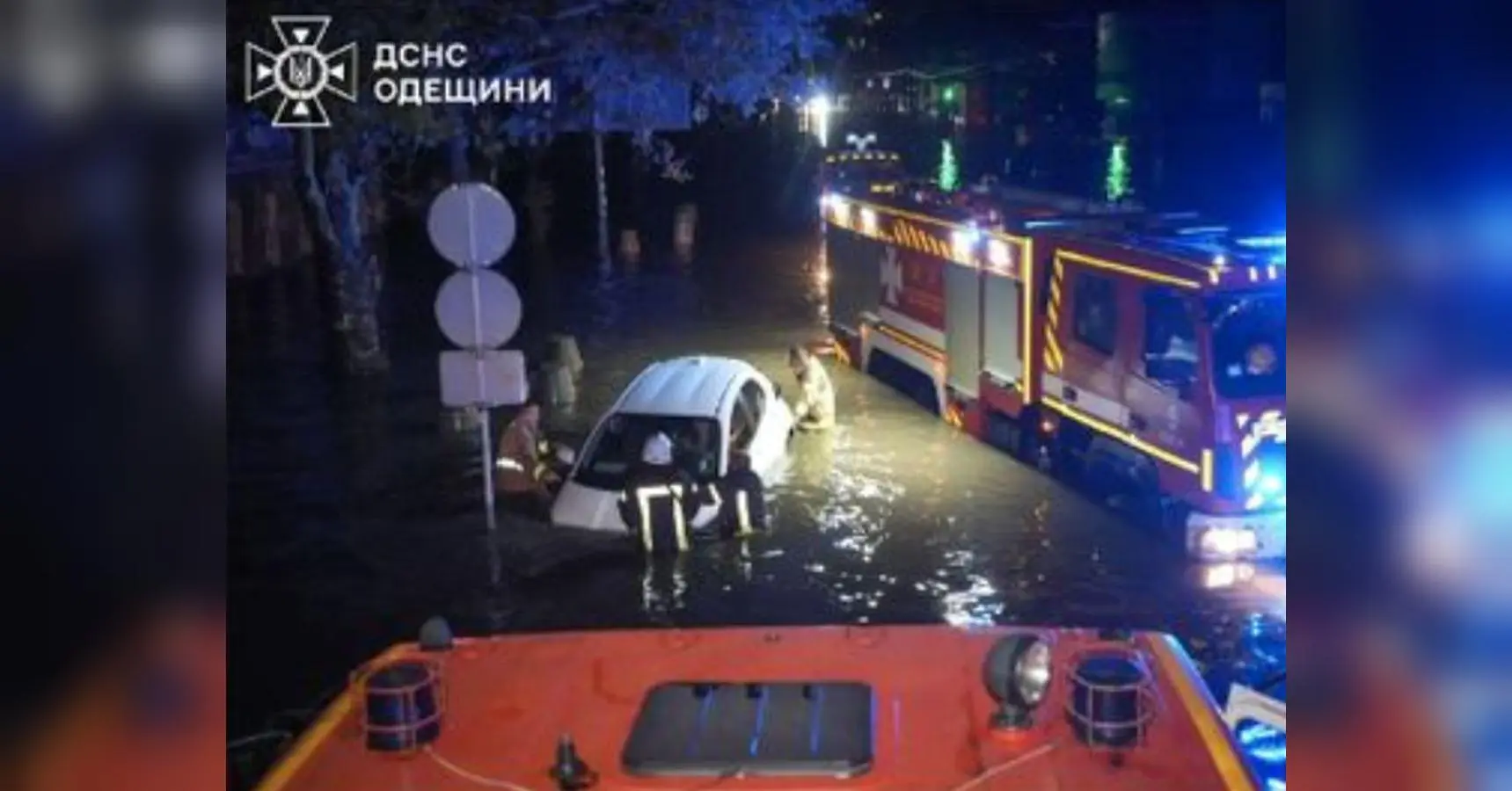 Катастрофічна повінь в Одесі: у затопленій оселі загинула ціла родина — п&#39;ять людей