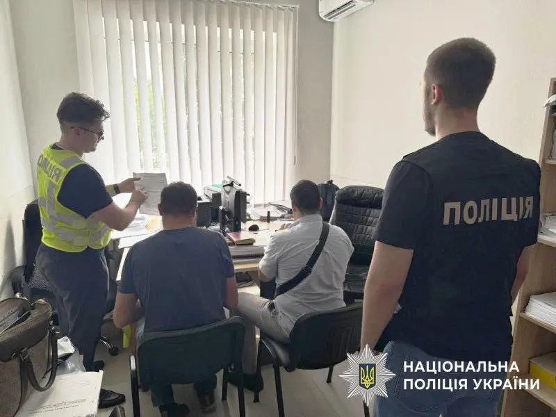 У Києві судитимуть підприємця та агронома, які “заробили” на кущах понад 1,2 млн гривень