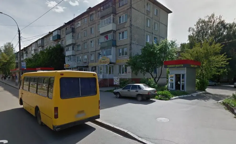 У Вінниці прийняли рішення про демонтаж зупинки, кіосків та павільйону для продажу нерухомості