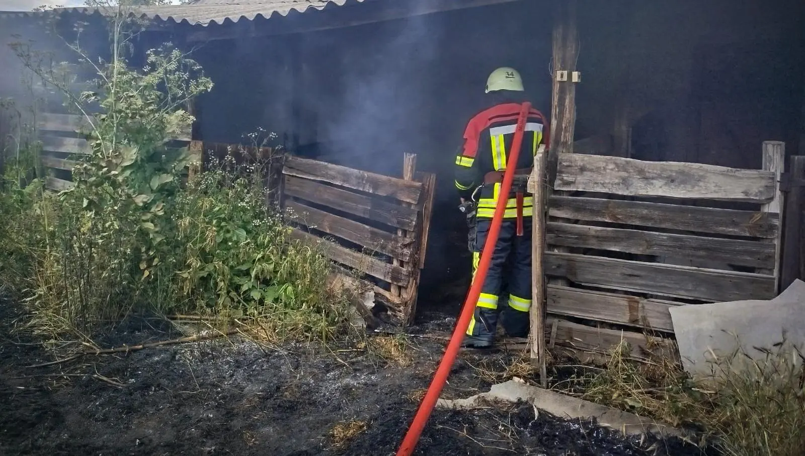 Мешканка Одеської області отримала опіки, намагаючись самостійно погасити пожежу
