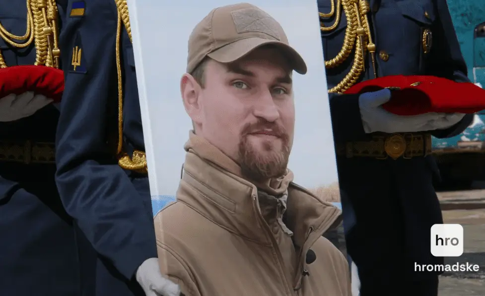 У Києві попрощалися із загиблим льотчиком F-16 Устименком (фото, відео)