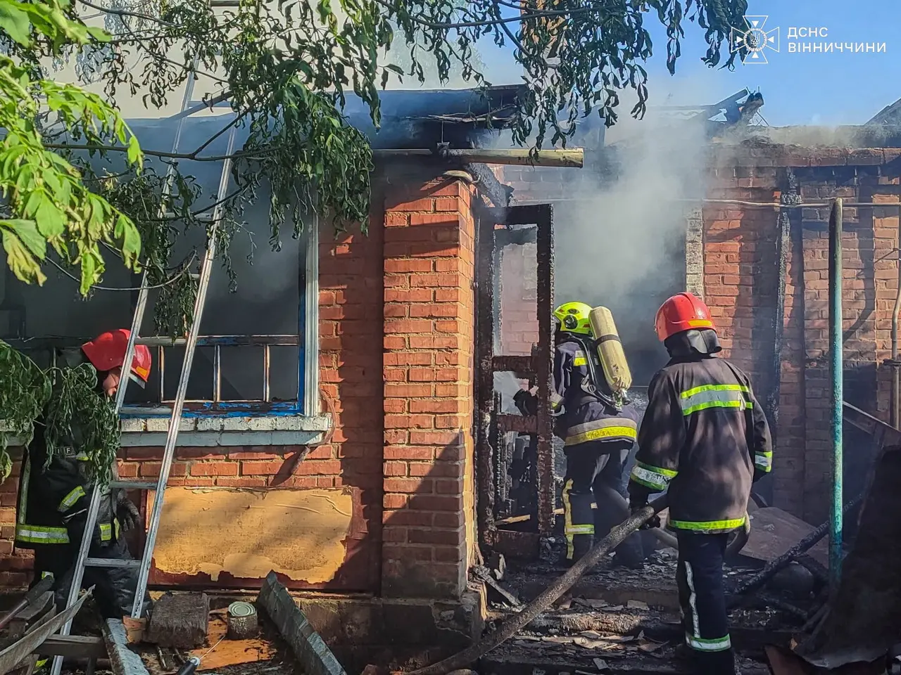 У пожежі в Немирові ледь не загинула 82-річна жінка
