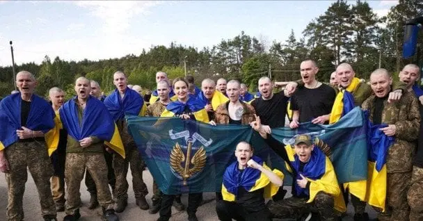 Пʼятеро енергетиків та шахтарів ДТЕК повернулися з російського полону
