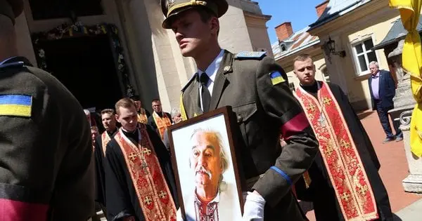 У Львові попрощалися з письменником та дисидентом Ігорем Калинцем (фоторепортаж)