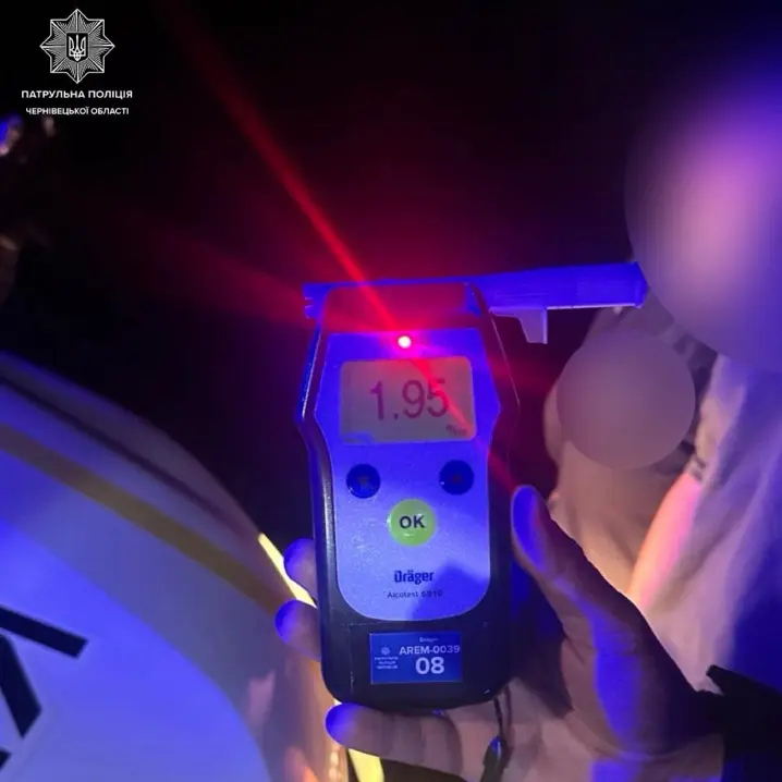 На Заводській у Чернівцях під час комендантської години затримали п’яного водія