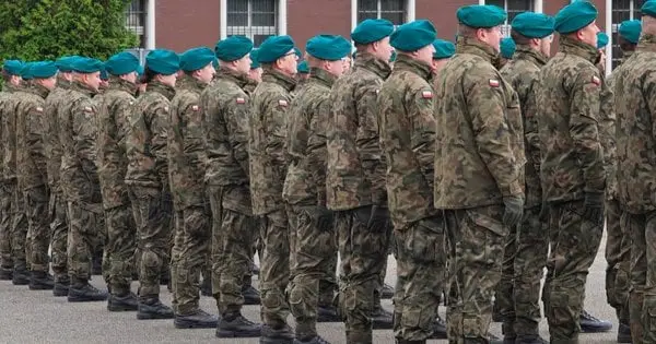 Польща розгорне 40 тис. військових на кордоні з Білоруссю та РФ