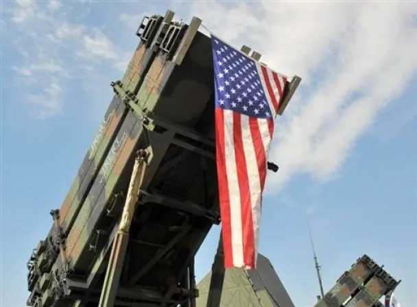 У США закінчуються ракети Patriot: The Guardian розповідає, що це означає для України
