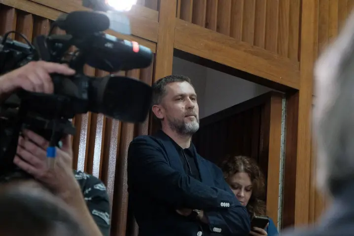Депутати припинили повноваження голови Чернівецької обласної ради