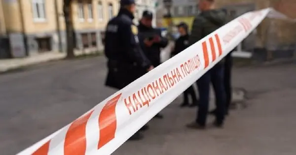 На Київщині 53-річний чоловік під час конфлікту вистрелив у батька та сина