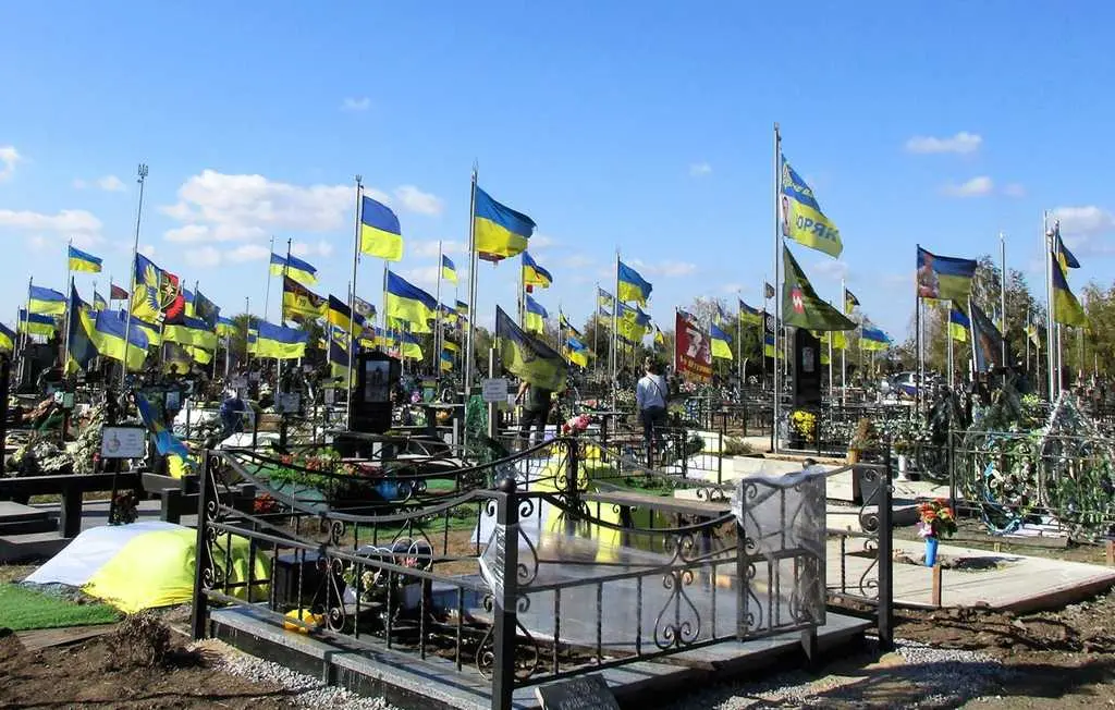 В Одесі розкрали половину бюджету на поховання українських воїнів