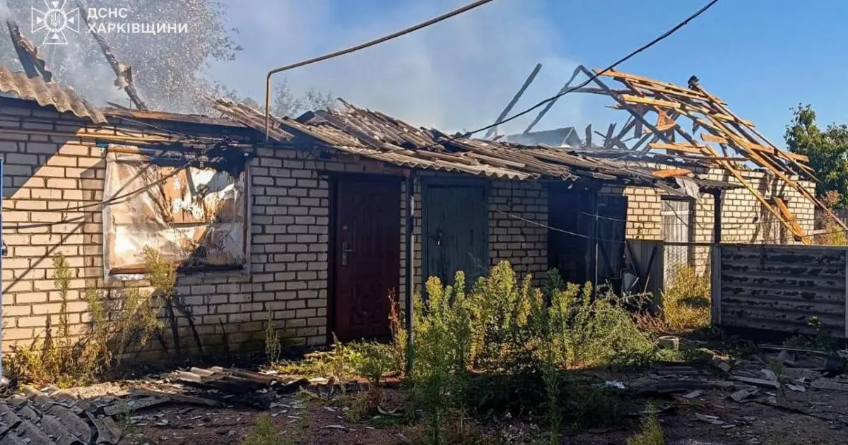 Окупанти завдали удару по прифронтовому селищу у Харківській області