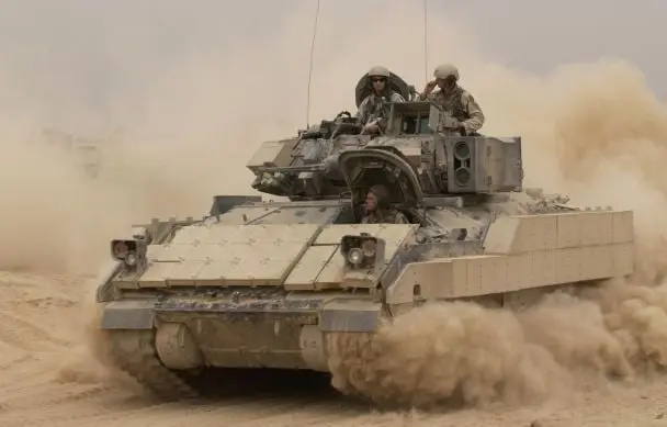 США погодили продаж Україні системи HAWK і БМП Bradley