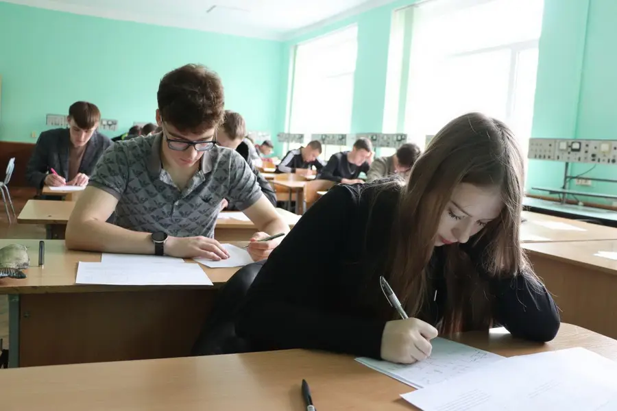 Двоє студентів коледжів Вінниччини отримуватимуть президентські стипендії